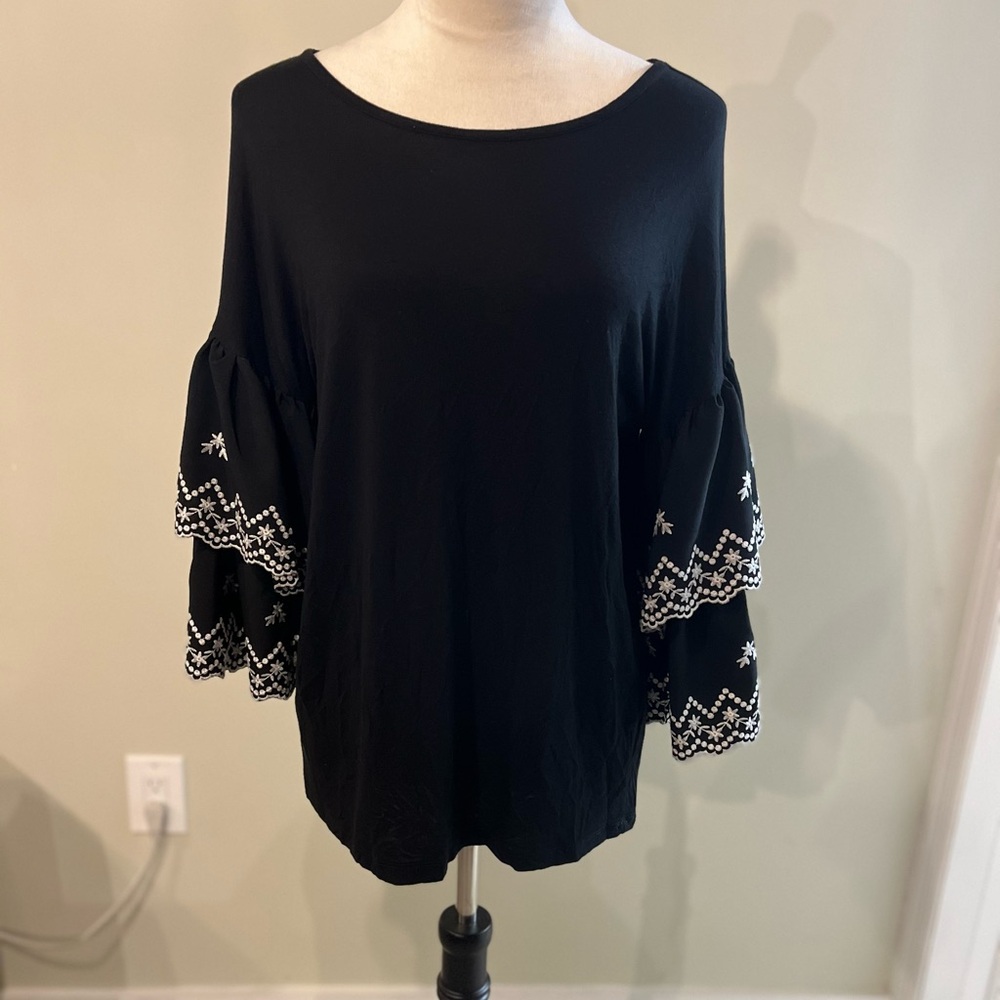 Design History Black Top with White Embroidery Size Medium
